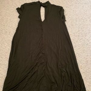 Green tee shirt dress